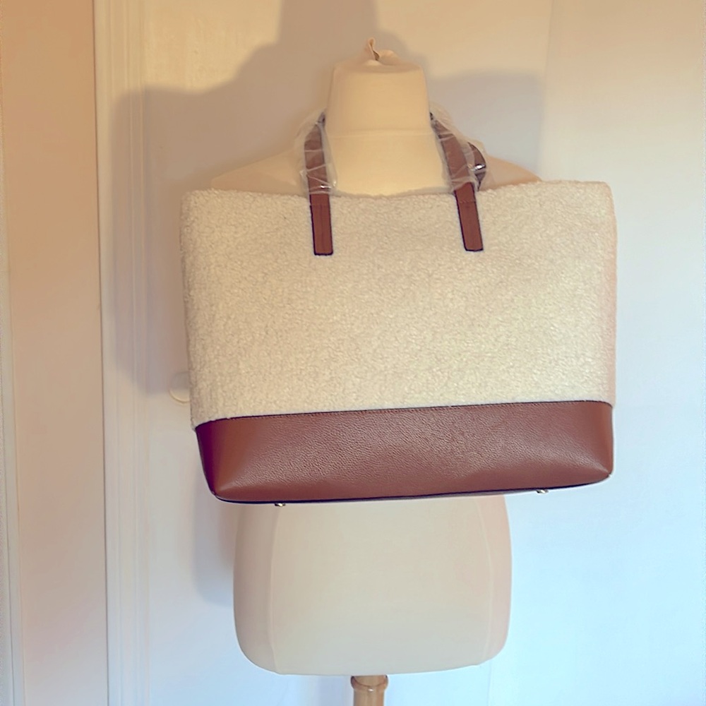 Jill Sherpa tote
